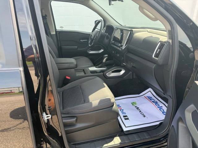 Used 2025 Nissan Frontier SV w/ SV Convenience Package AWD/4WD image 23