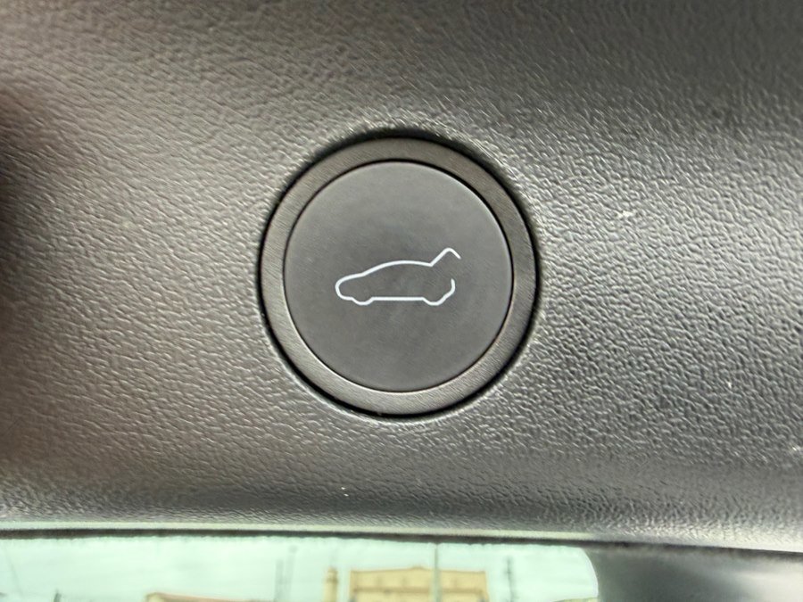 Used 2023 Tesla Model Y Long Range image 46