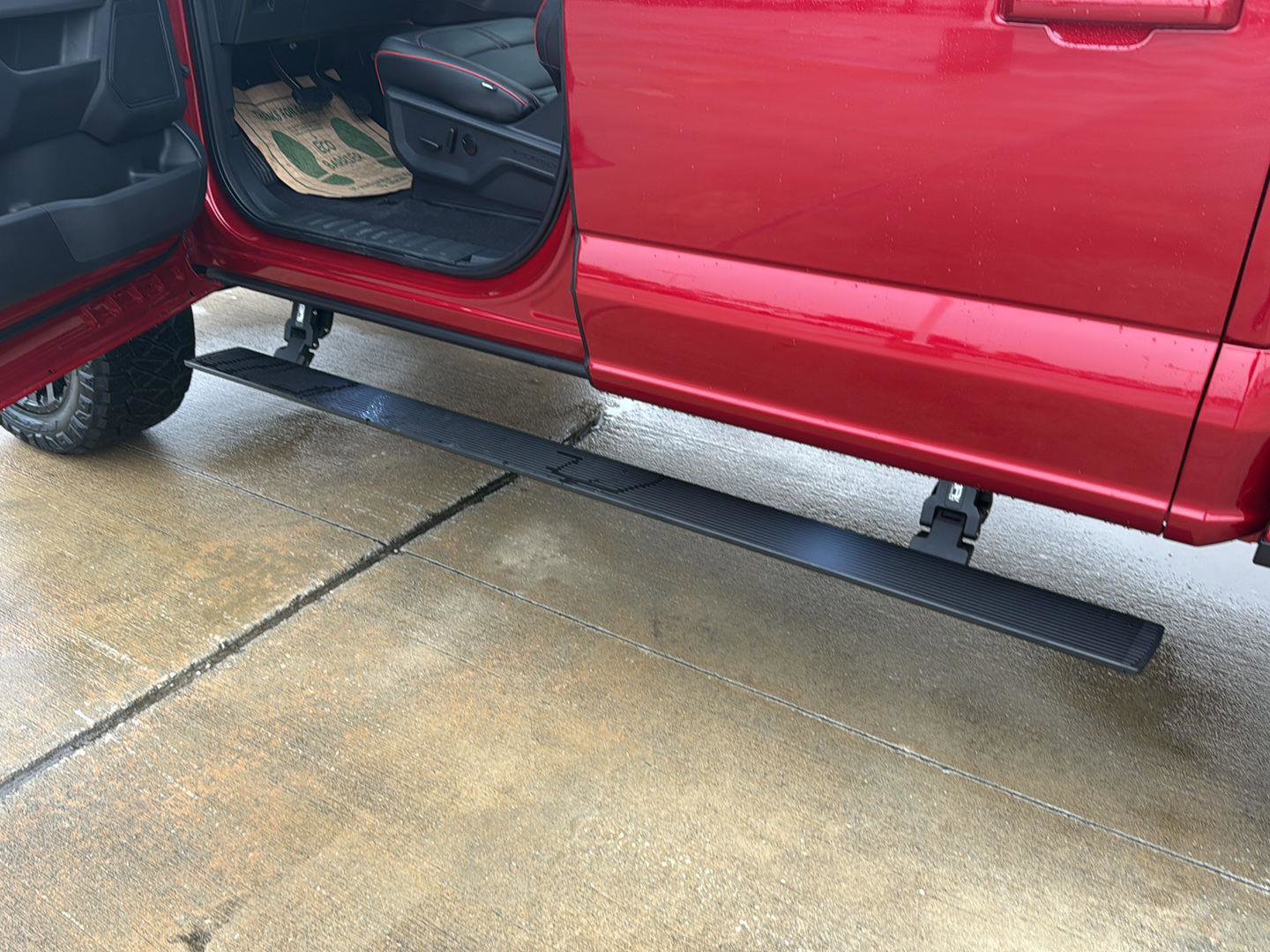 New 2025 Ford F150 XLT w/ Equipment Group 302A MID image 15