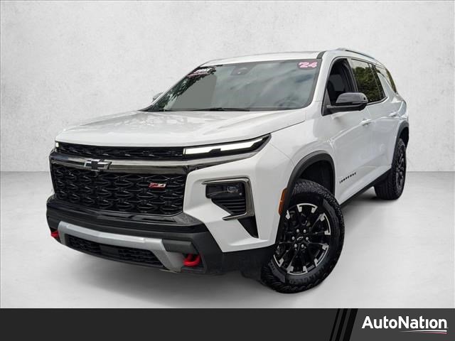 Used 2024 Chevrolet Traverse Z71 image 1