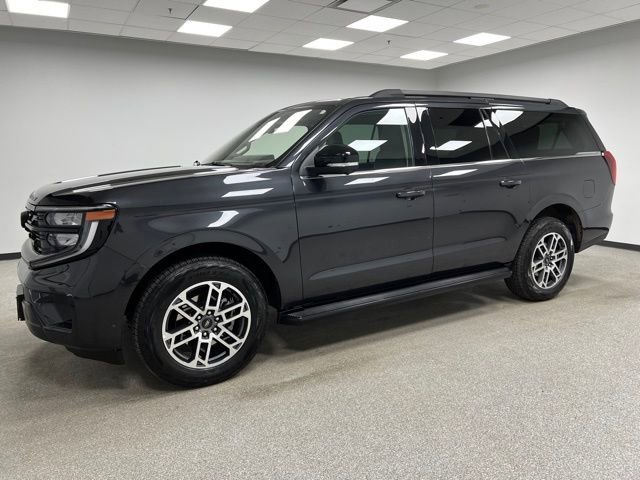 Used 2025 Ford Expedition Max Active AWD/4WD image 6