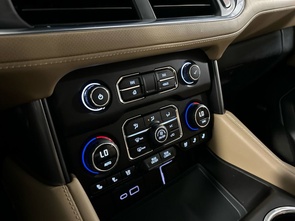 Used 2023 Chevrolet Tahoe Premier AWD/4WD image 18