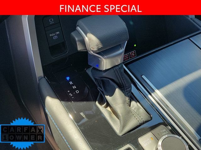 Used 2025 Toyota Sequoia Platinum AWD/4WD image 29