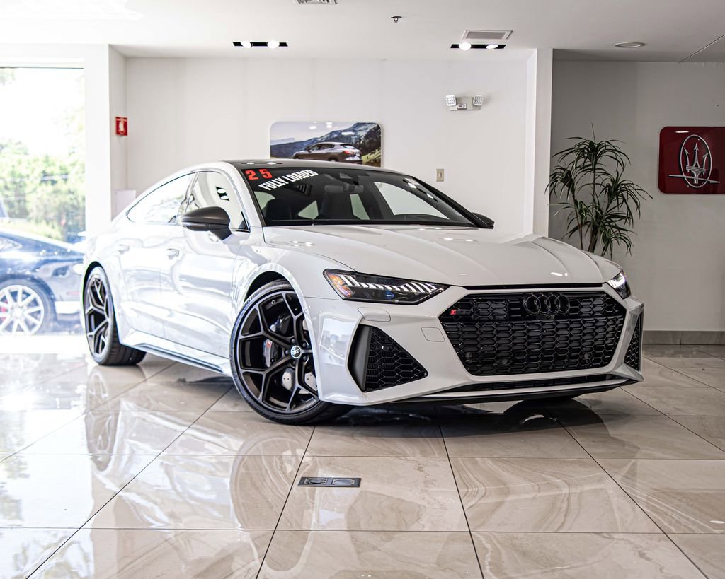 Used 2025 Audi RS 7 Performance AWD/4WD image 5