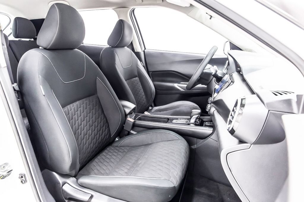 Used 2021 Nissan Kicks SV w/ Exterior Package FWD image 32