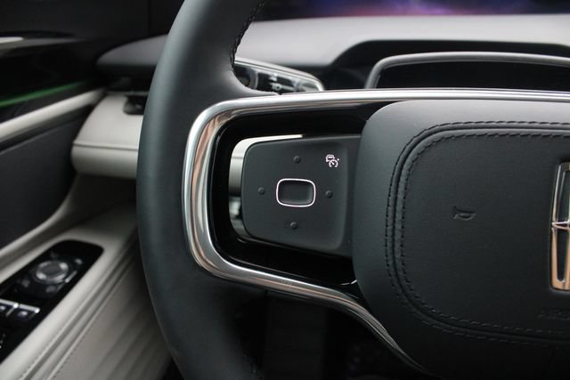 New 2026 Lincoln Nautilus Premier AWD/4WD image 12