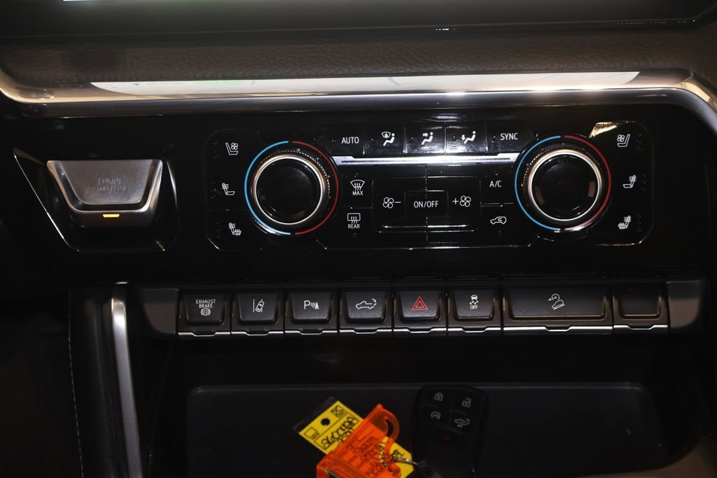 Used 2024 GMC Sierra 2500 Denali w/ Denali Reserve Package image 36