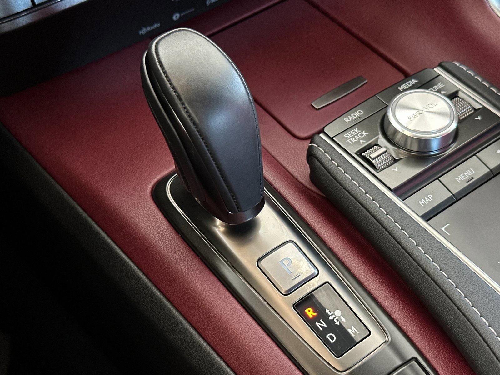 Used 2019 Lexus LC 500 Coupe w/ Performance Package RWD image 23