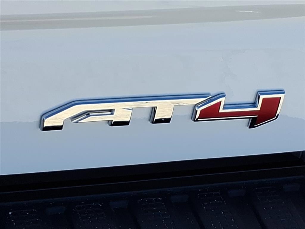 Certified 2025 GMC Sierra 1500 AT4 w/ AT4 Premium Package image 11