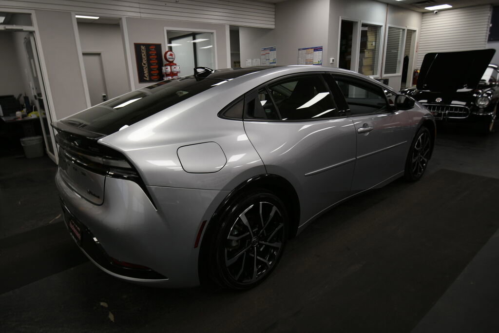 Used 2023 Toyota Prius Prime FWD image 8