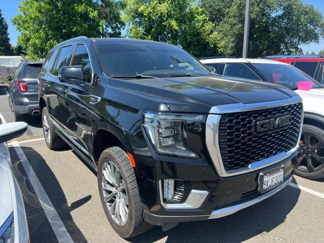 Used 2021 GMC Yukon Denali w/ Denali Premium Package AWD/4WD image 4