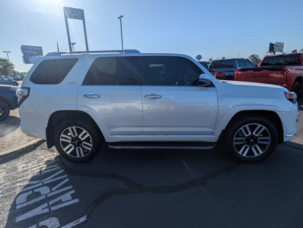 Used 2024 Toyota 4Runner Limited AWD/4WD image 4