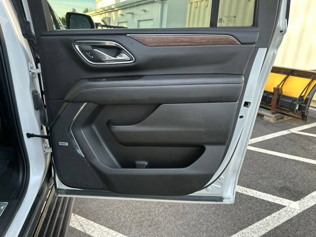 Used 2022 Chevrolet Suburban High Country AWD/4WD image 13