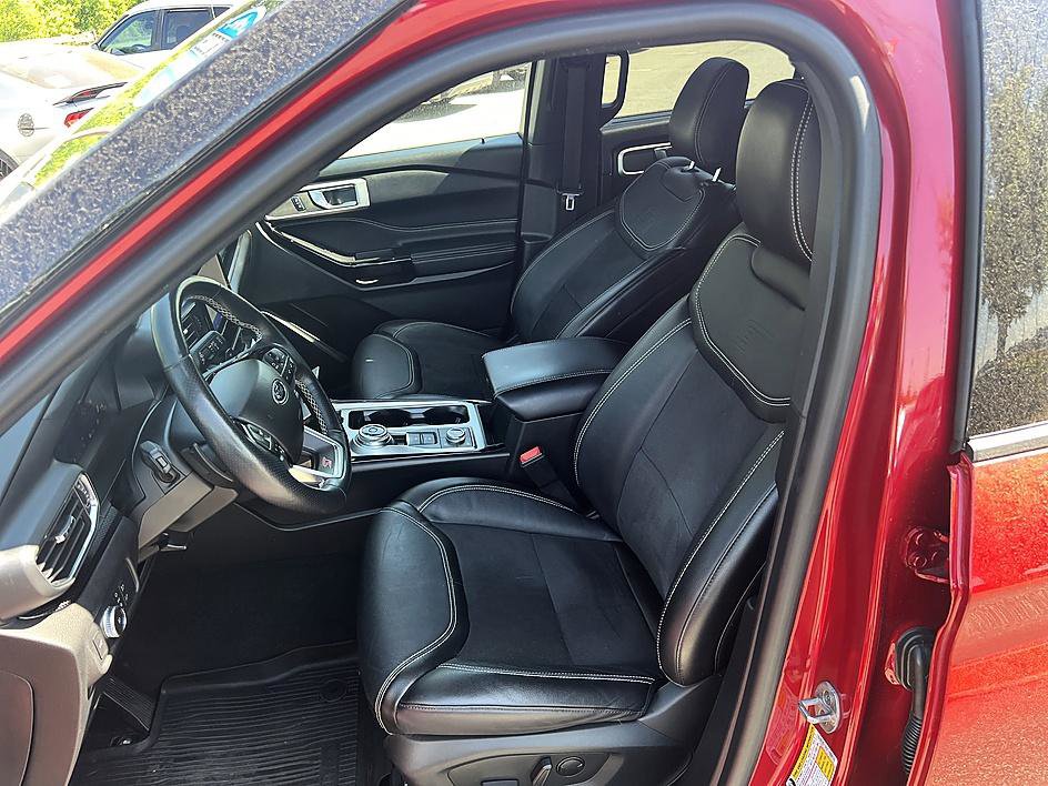 Used 2022 Ford Explorer ST w/ ST Street Pack image 13