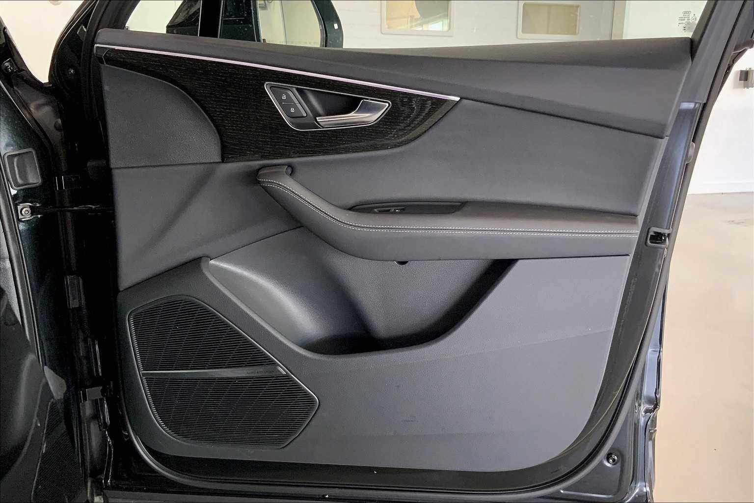 Used 2025 Audi Q7 3.0T Premium Plus w/ Premium Plus Package image 28