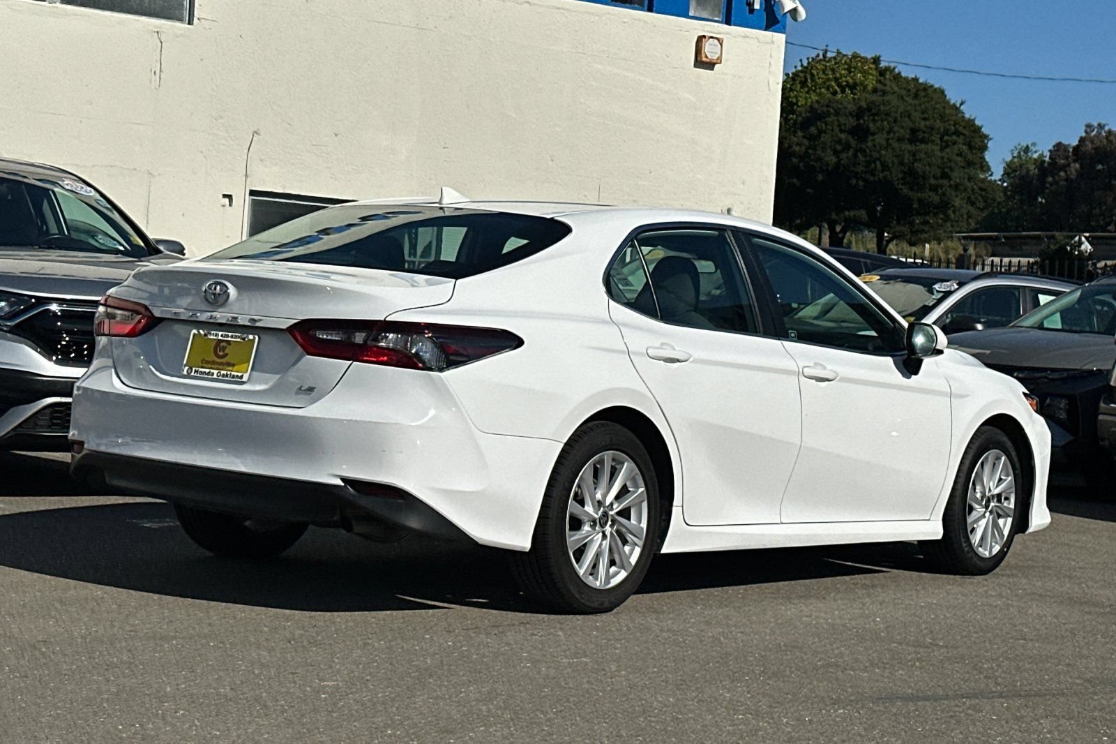 Used 2024 Toyota Camry LE FWD image 5