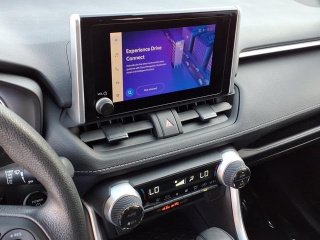 Used 2025 Toyota RAV4 XLE AWD/4WD image 5