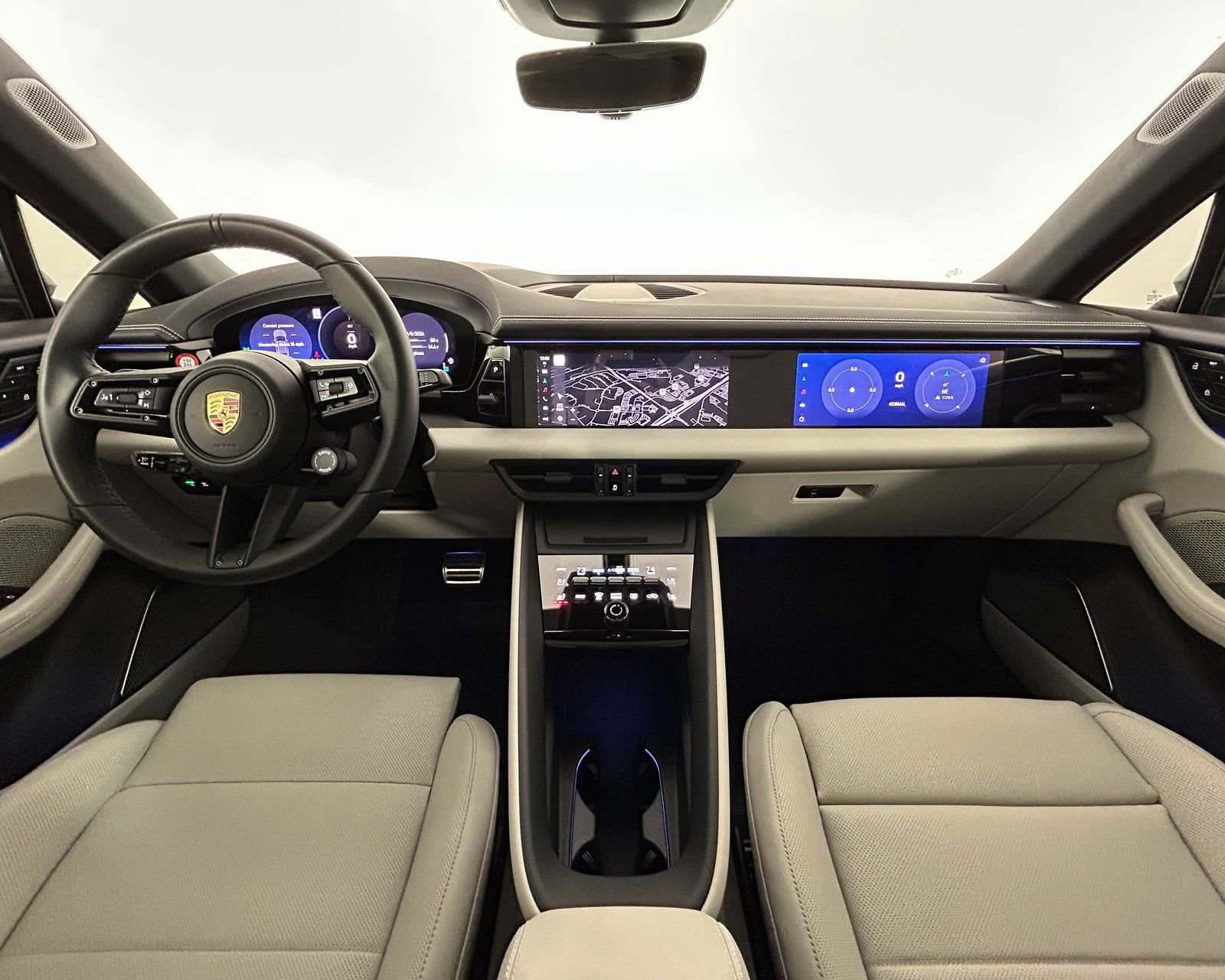 Used 2025 Porsche Macan 4S Electric image 13