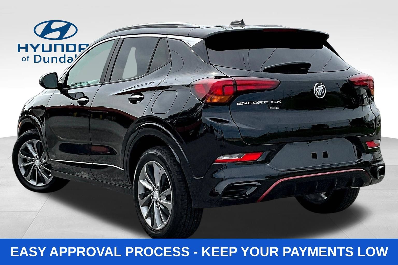 Used 2021 Buick Encore GX Select w/ Sport Touring Package FWD image 3