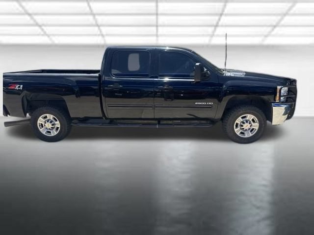 Used 2010 Chevrolet Silverado 2500 LTZ w/ Suspension Package, Off-Road AWD/4WD image 2