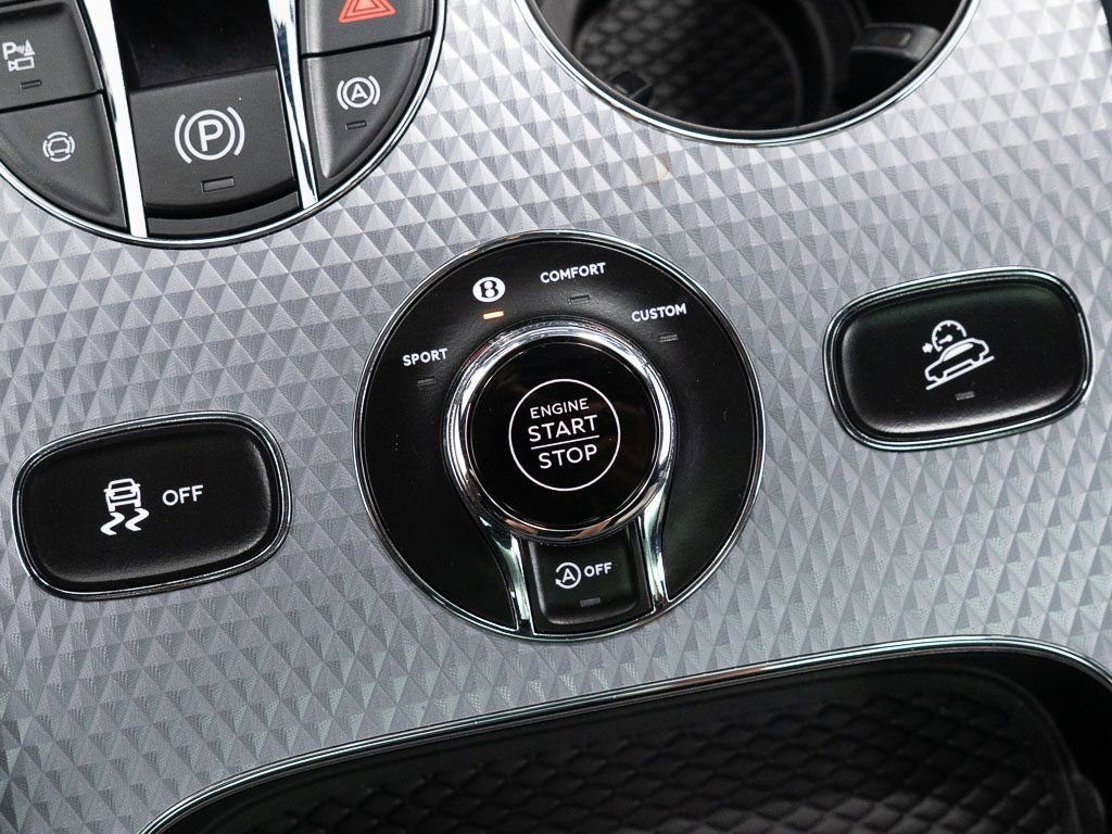 Certified 2025 Bentley Bentayga Extended Wheelbase image 36