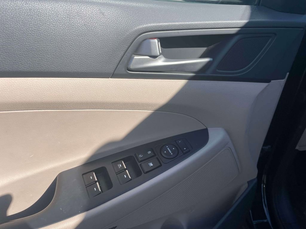 Used 2018 Hyundai Tucson Limited w/ Cargo Package image 17