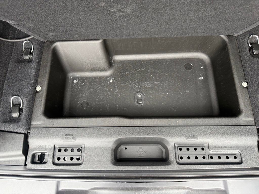 Used 2025 Jeep Wrangler Unlimited Sahara AWD/4WD image 42