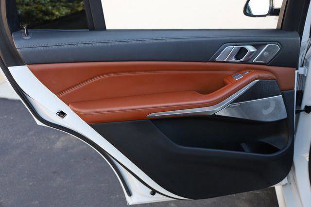 Used 2021 BMW ALPINA XB7 AWD/4WD image 19