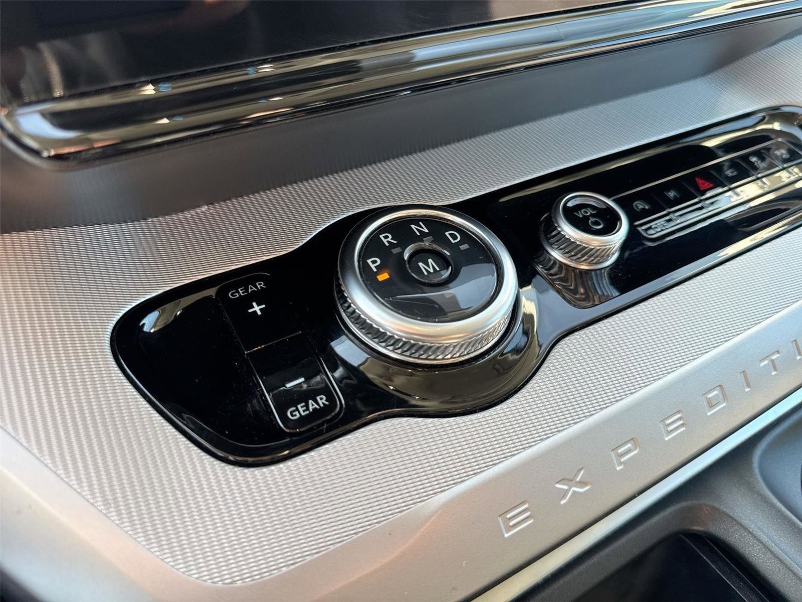 Certified 2025 Ford Expedition Active RWD image 22