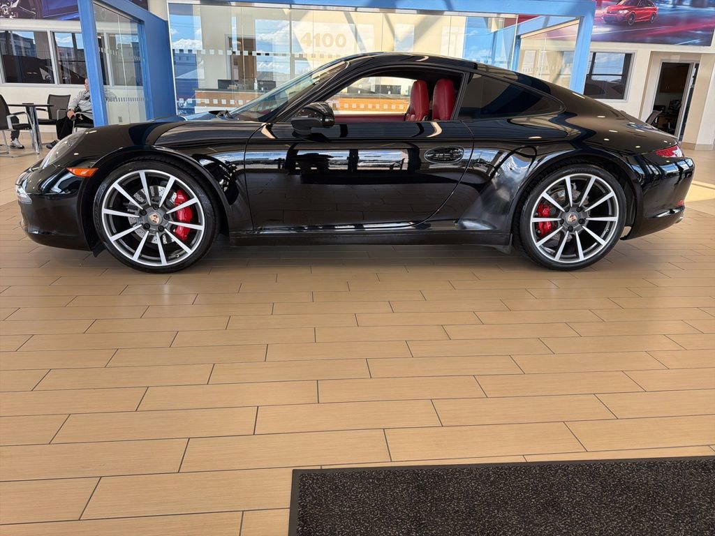 Used 2014 Porsche 911 Carrera S image 2
