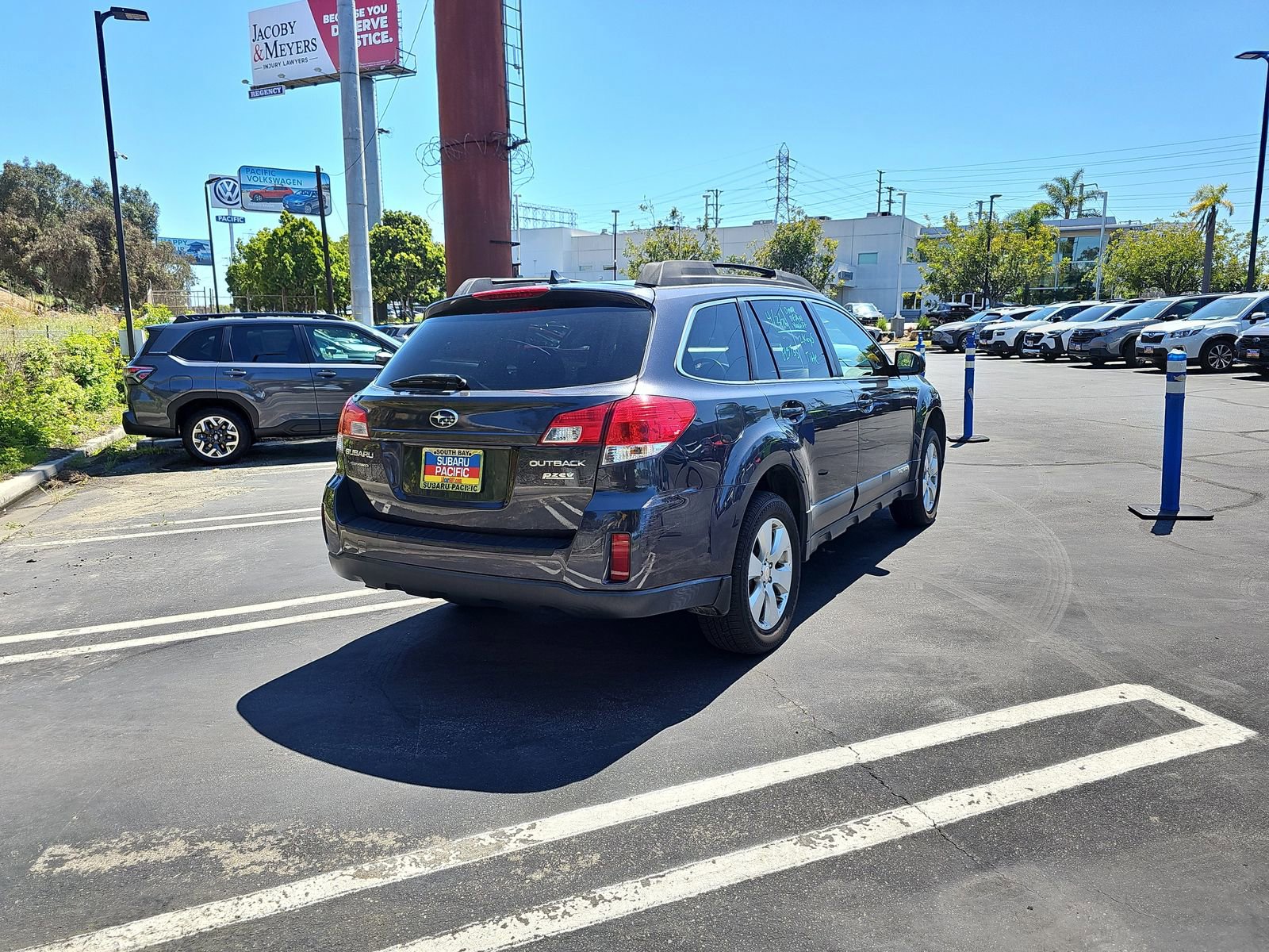 Used 2011 Subaru Outback 2.5i Premium image 7