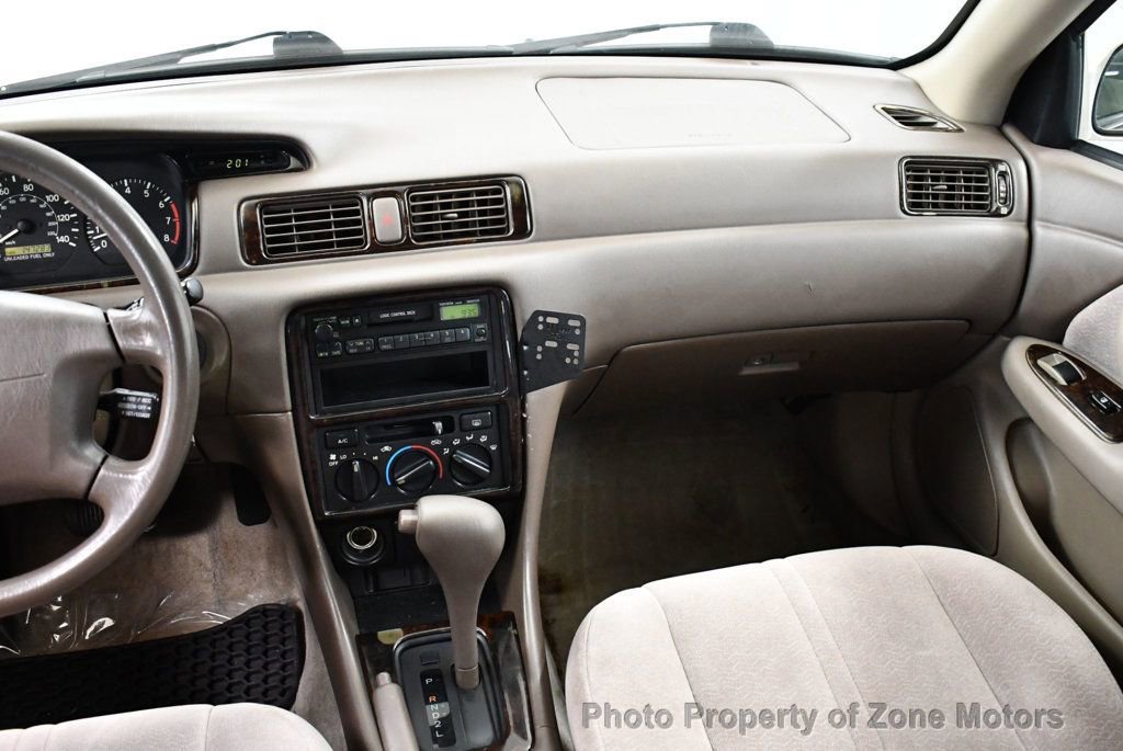 Used 1997 Toyota Camry LE image 22
