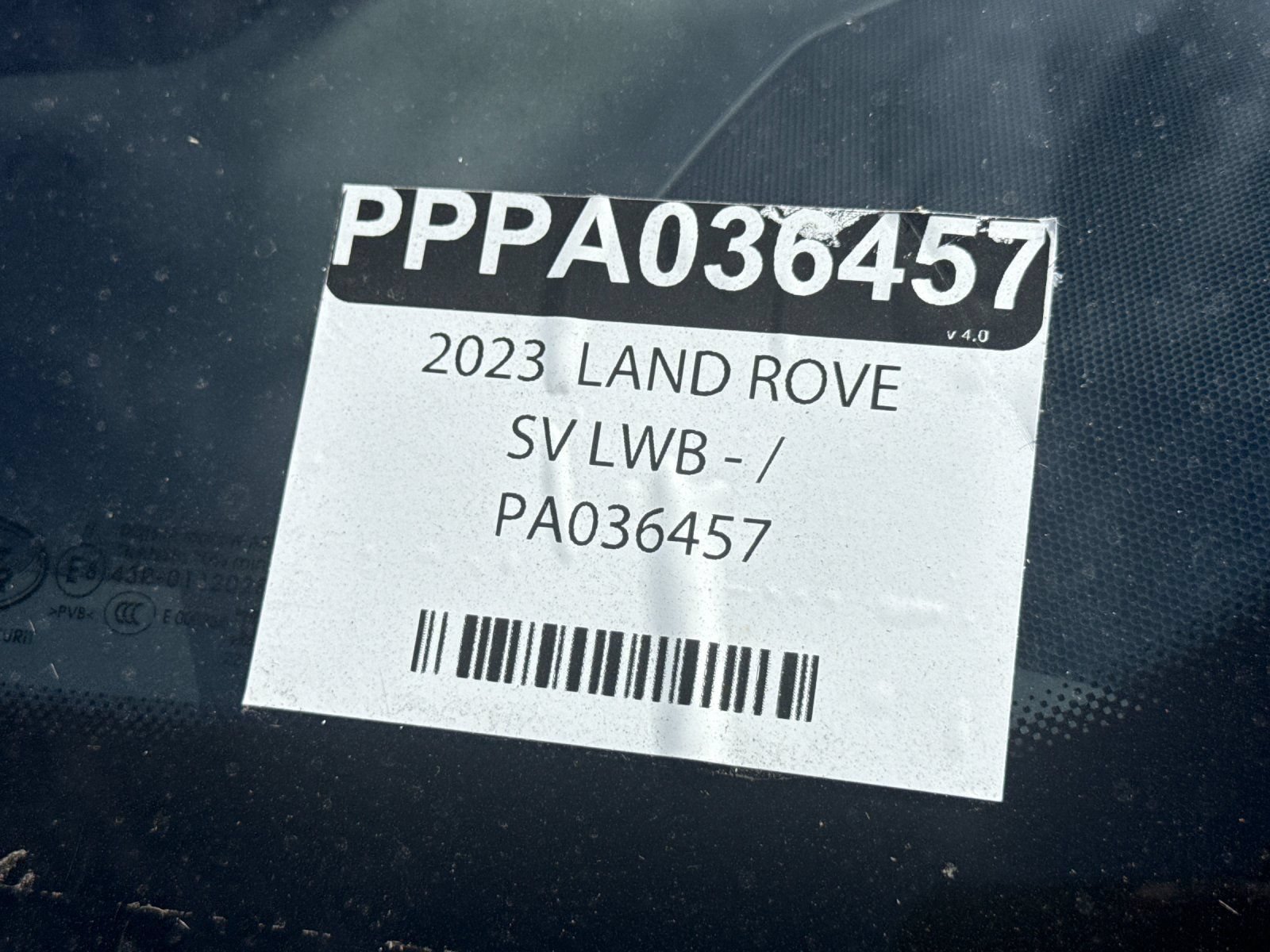 Used 2023 Land Rover Range Rover SV AWD/4WD image 3