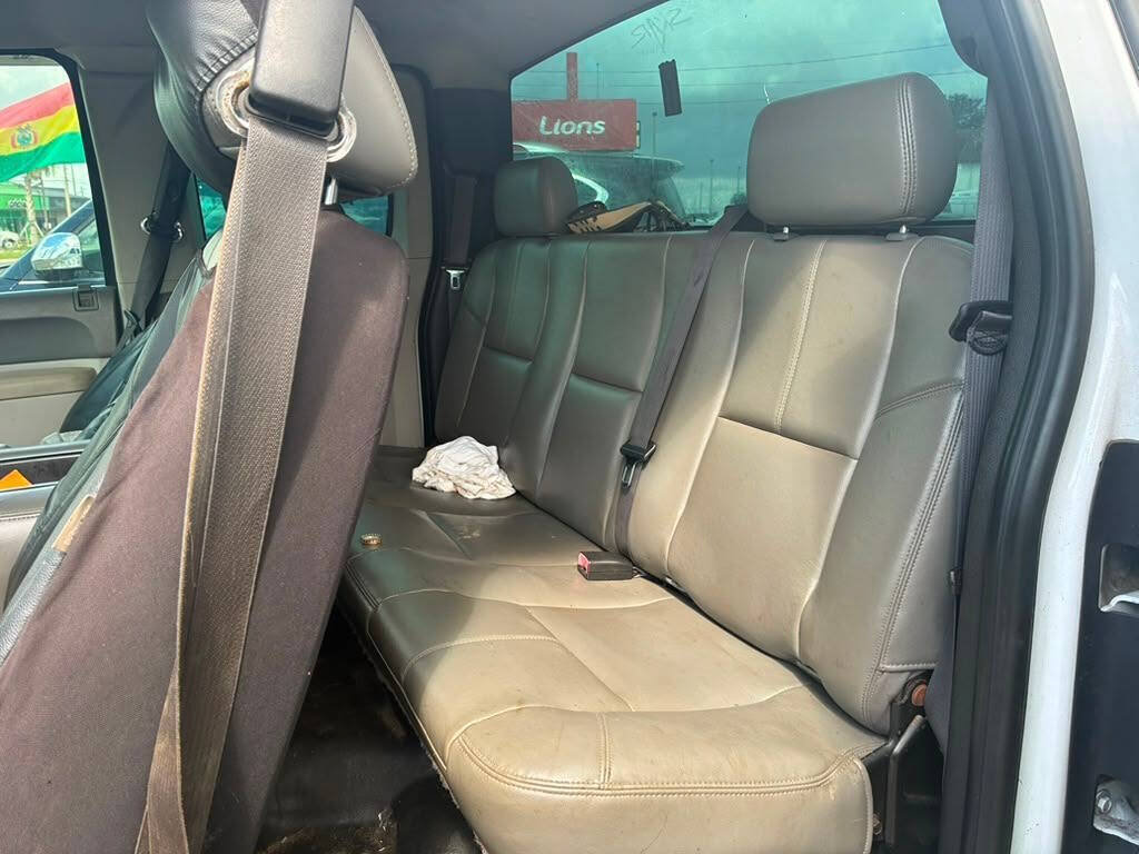 Used 2011 Chevrolet Silverado 1500 W/T w/ LS Package RWD image 12