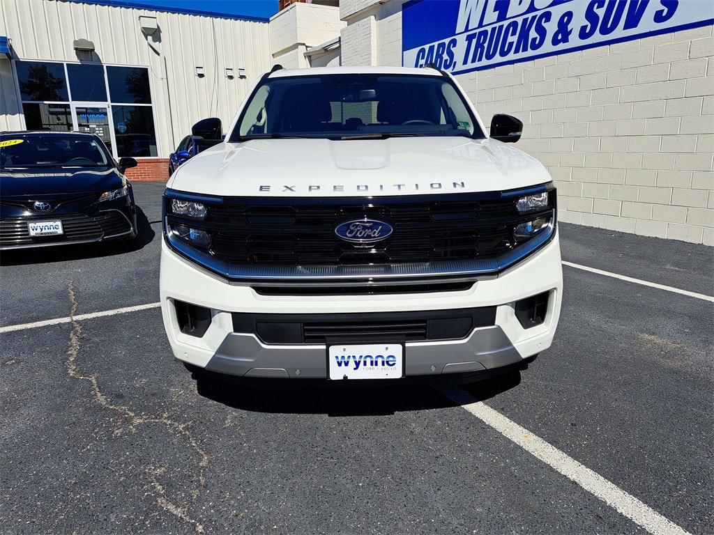 New 2025 Ford Expedition Platinum w/ Driver's Package image 2