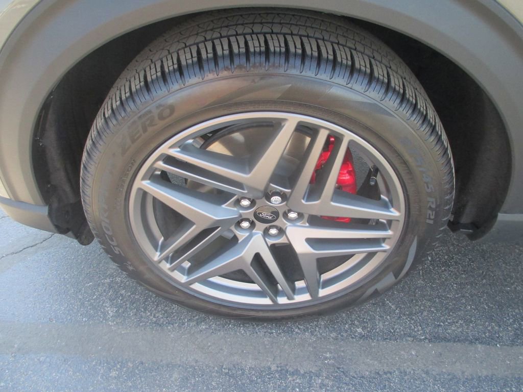 Used 2026 Ford Explorer ST w/ Sun And Sound Package image 14