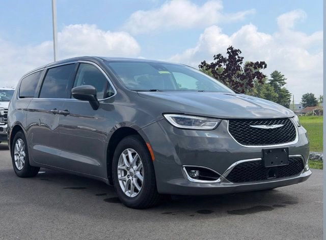 Used 2023 Chrysler Pacifica Touring-L FWD 360° Tour