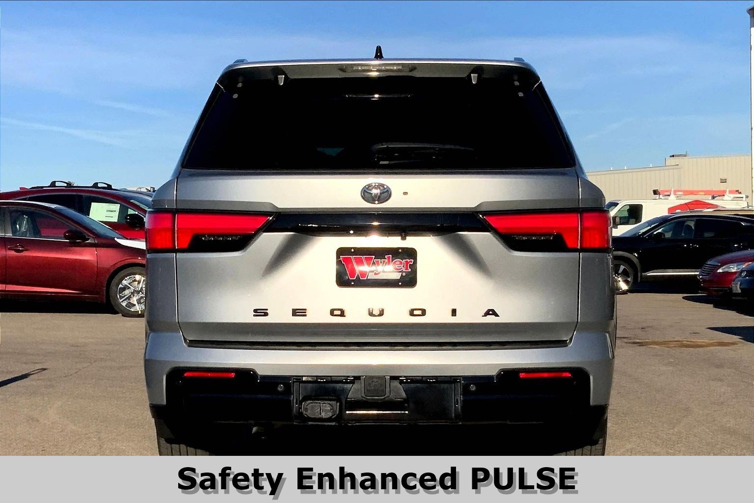 Used 2023 Toyota Sequoia image 3