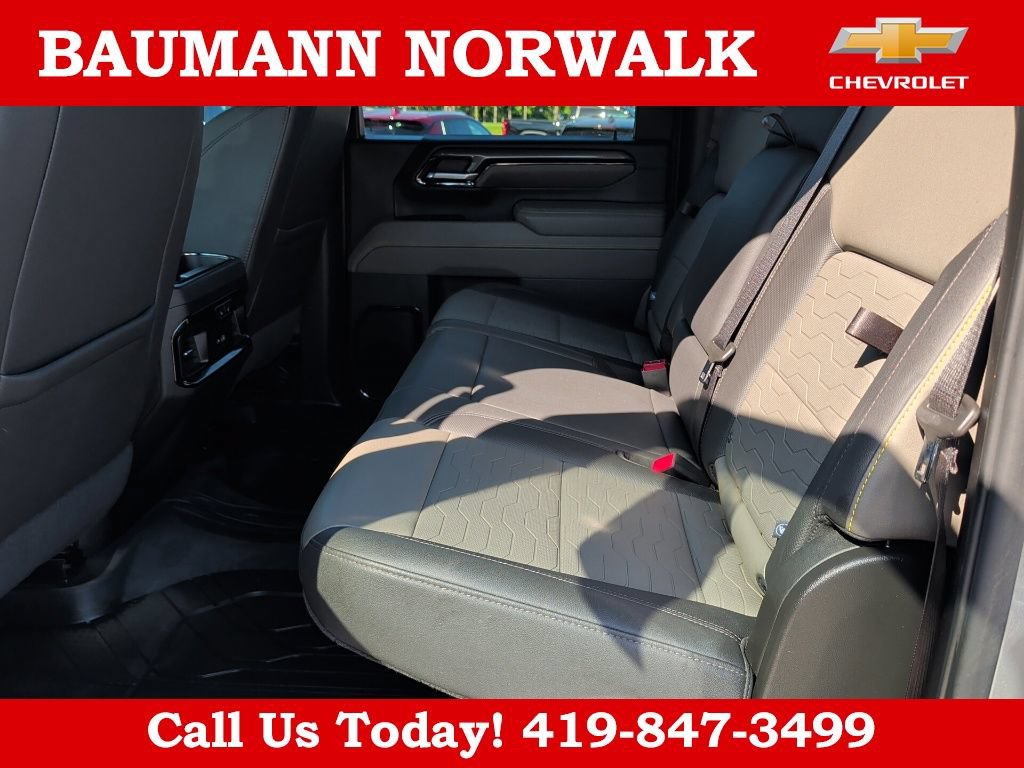 Used 2025 Chevrolet Silverado 2500 ZR2 w/ Technology Package AWD/4WD image 48
