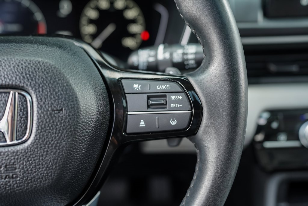 Used 2024 Honda Pilot Touring image 31