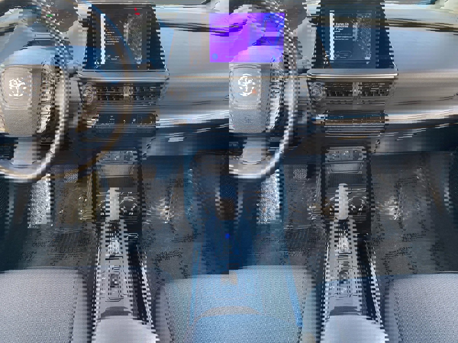 Used 2024 Toyota Prius LE image 11