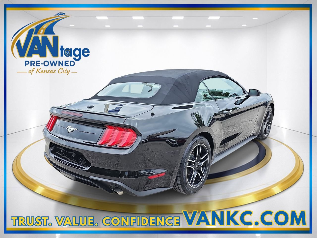 Used 2018 Ford Mustang Premium w/ Equipment Group 201A RWD image 6