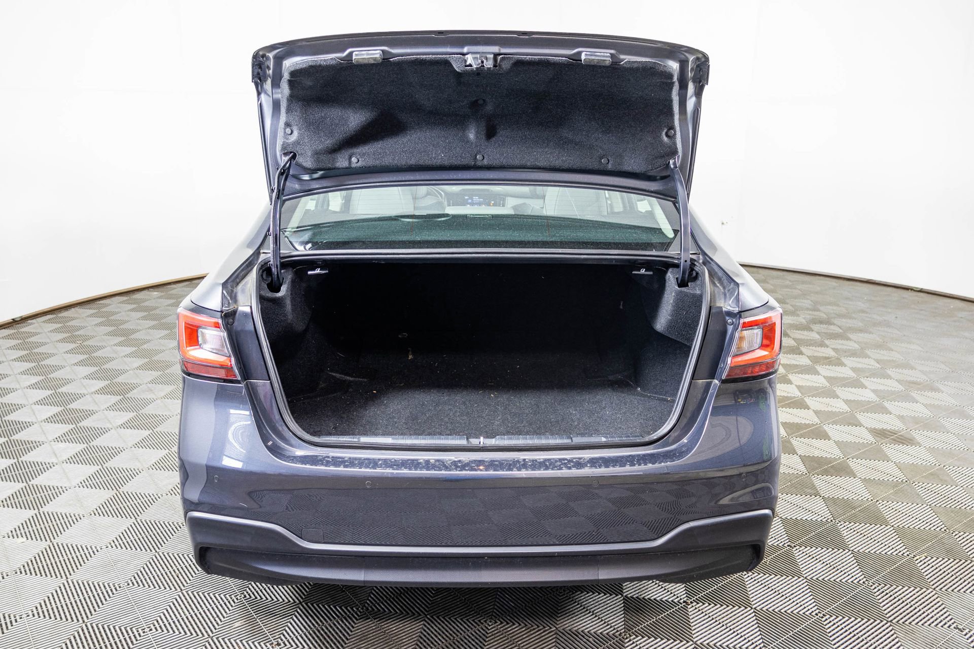Used 2024 Subaru Legacy Limited AWD/4WD image 44