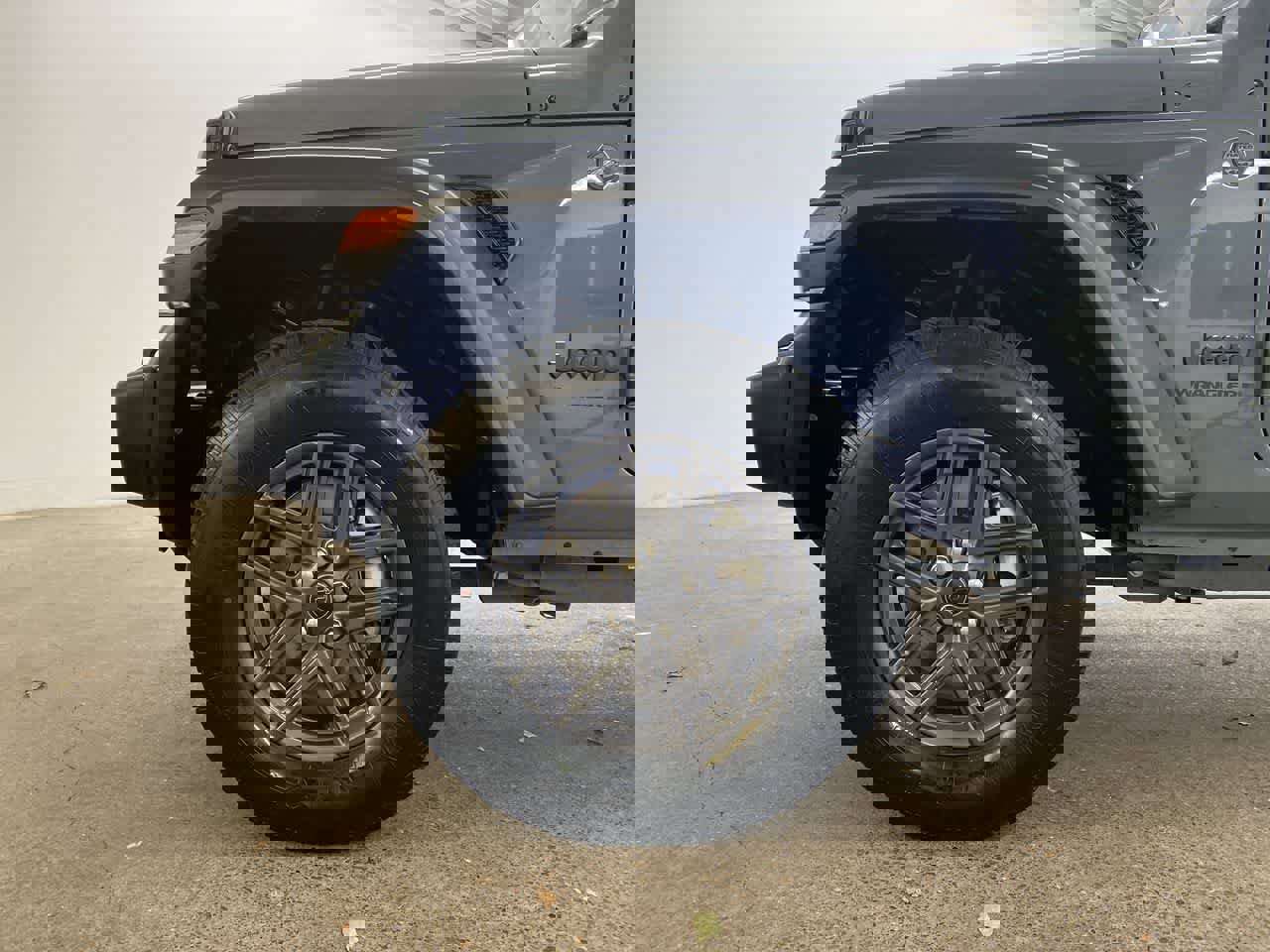 Used 2024 Jeep Wrangler Sport S image 10