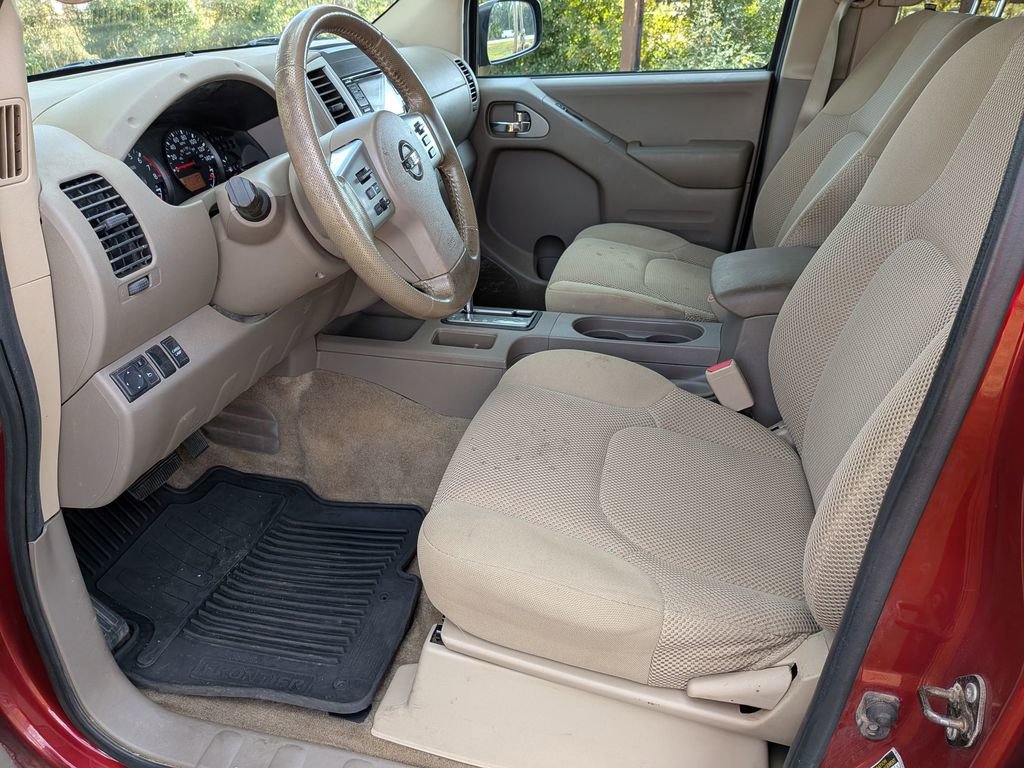 Used 2016 Nissan Frontier SV w/ SV Value Truck Package image 15