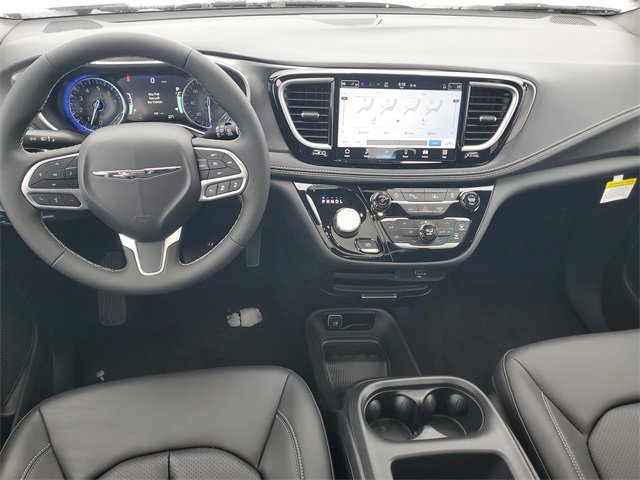 New 2026 Chrysler Pacifica Select image 13
