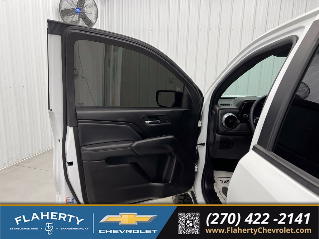 Used 2023 Chevrolet Colorado LT w/ LT Convenience Package II AWD/4WD image 8