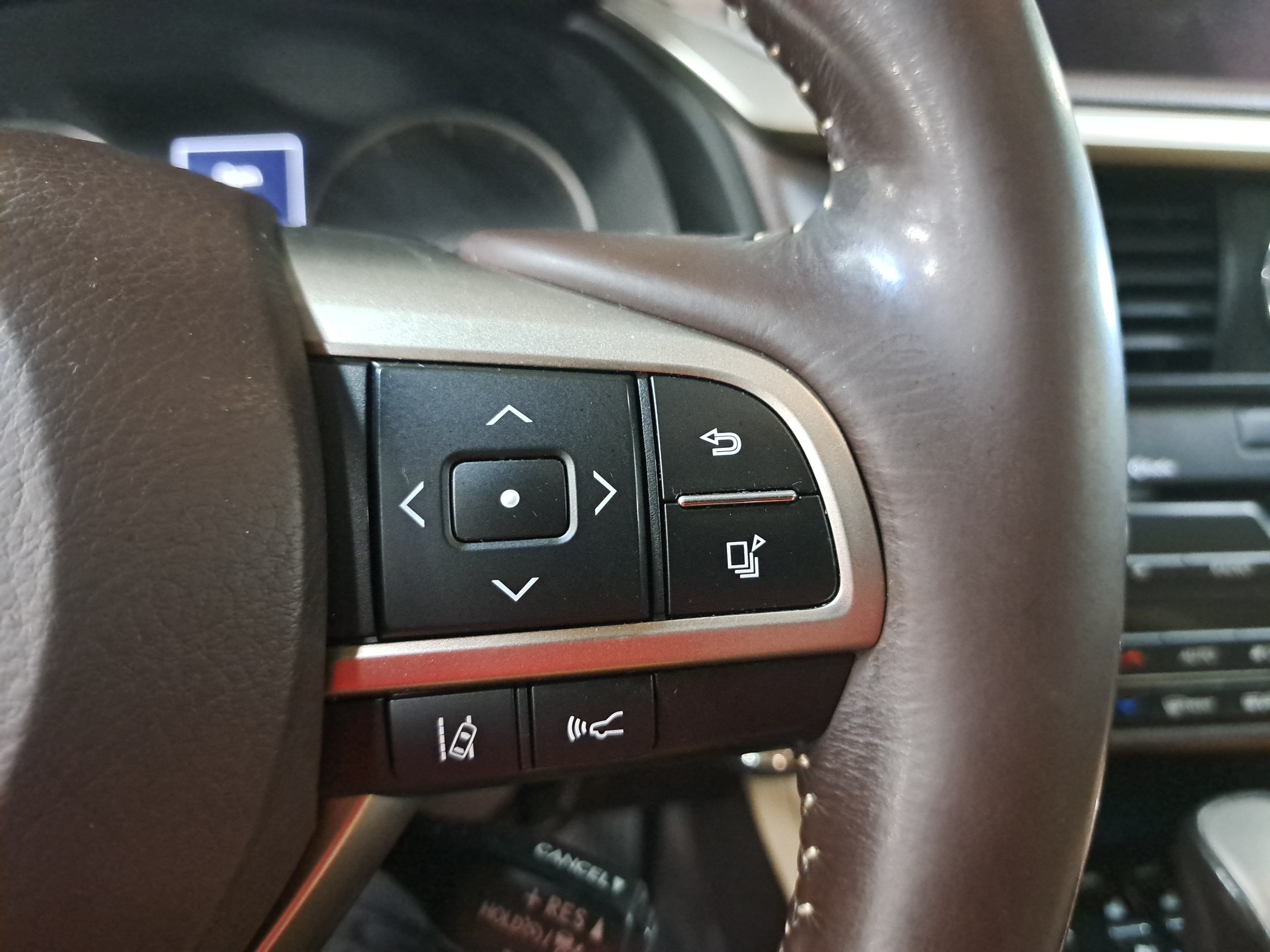 Used 2016 Lexus RX 350 AWD w/ Premium Package image 18