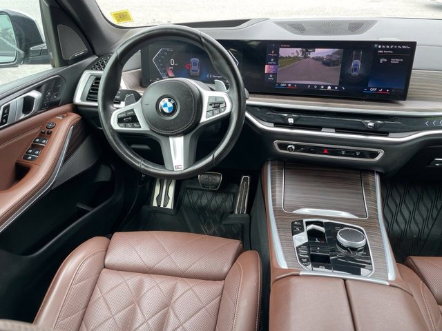 Used 2024 BMW X5 xDrive40i w/ M Sport Package AWD/4WD image 9