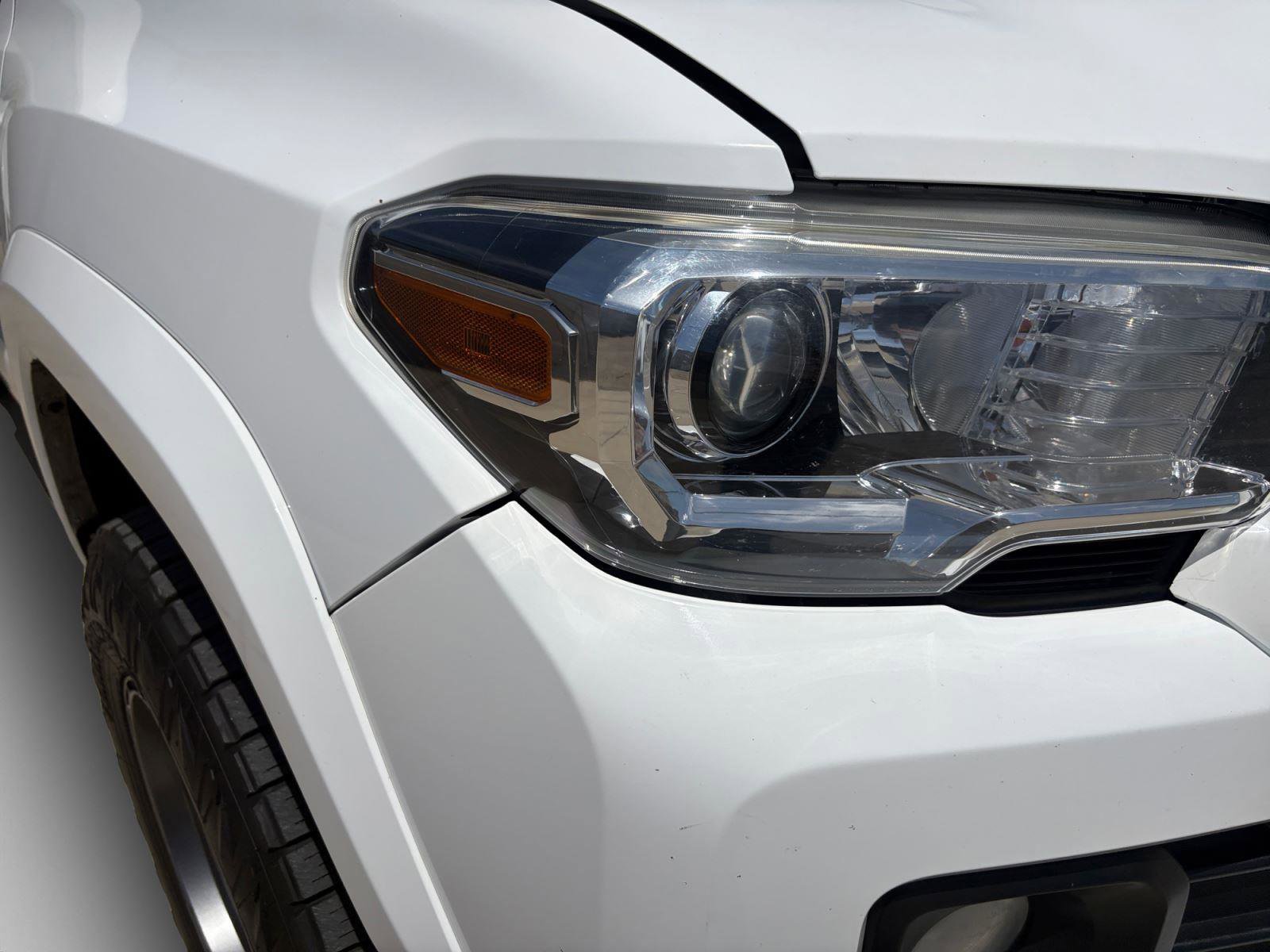 Used 2017 Toyota Tacoma SR5 w/ Tow Package AWD/4WD image 28